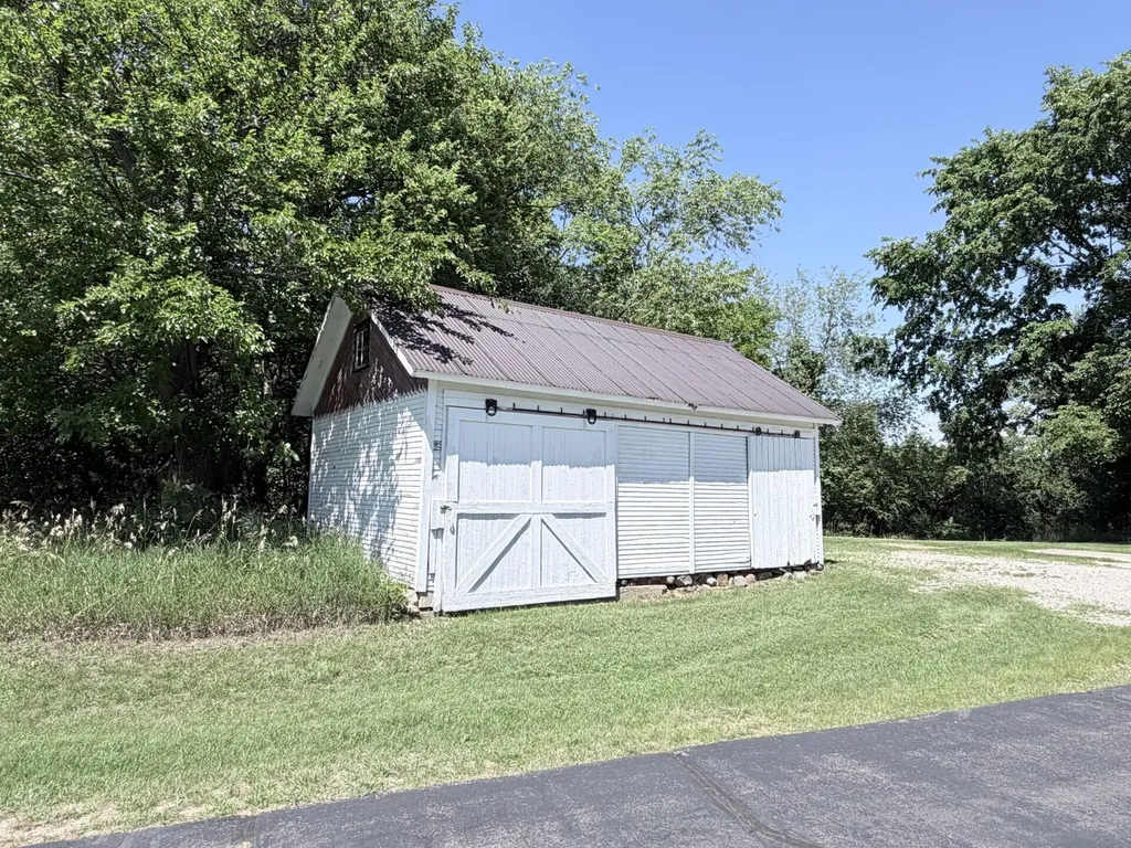 4001 Hoyer Road Napoleon Township MI 49201