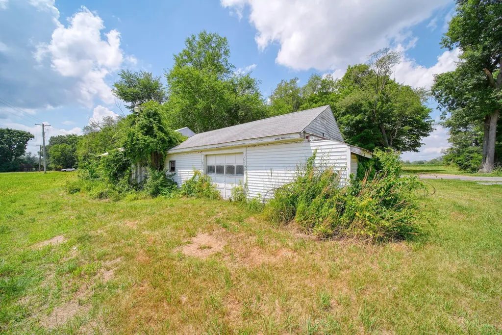 6655 Sears Road Spring Arbor Township MI 49246