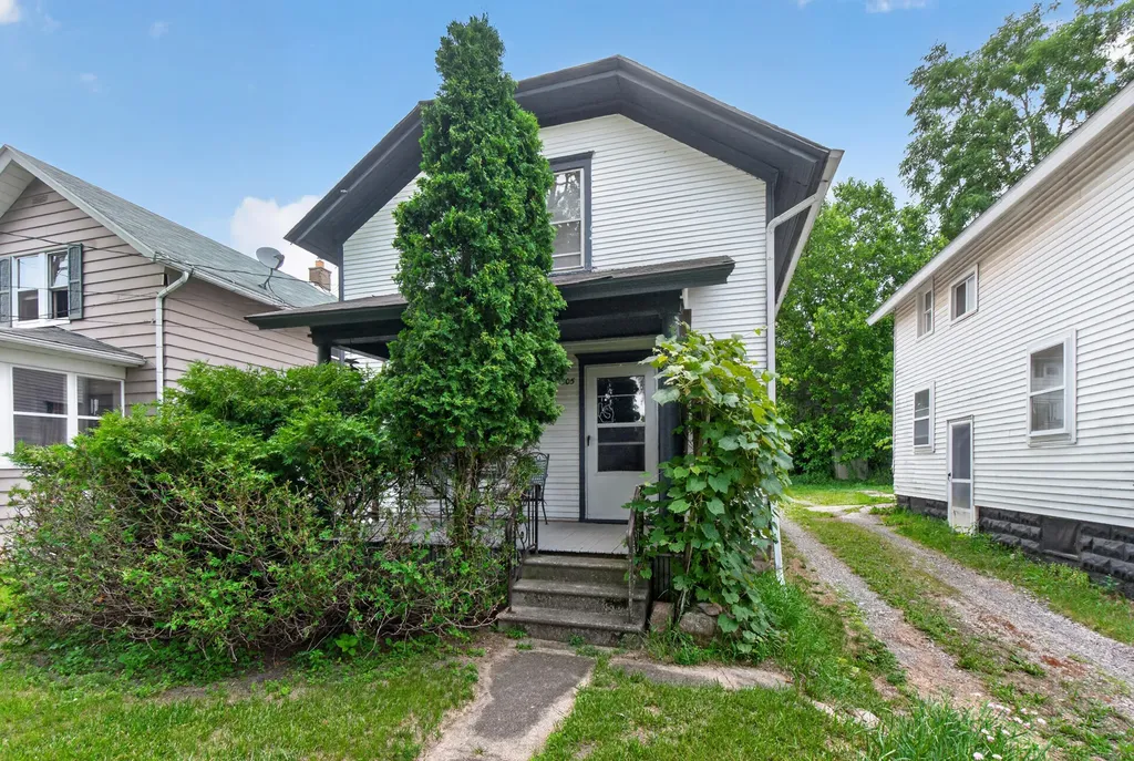 305 Watts Street Blackman Charter Township MI 49203