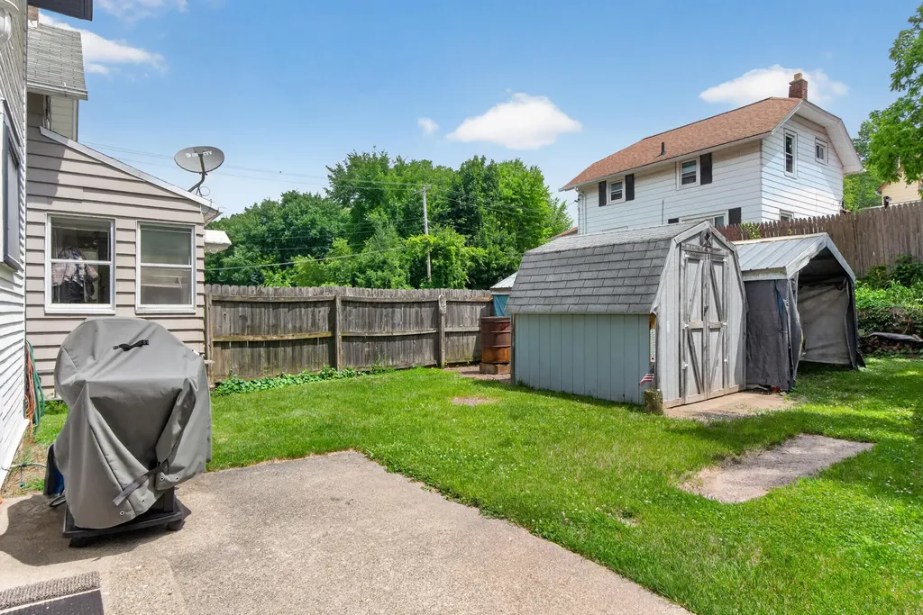 305 Watts Street Blackman Charter Township MI 49203