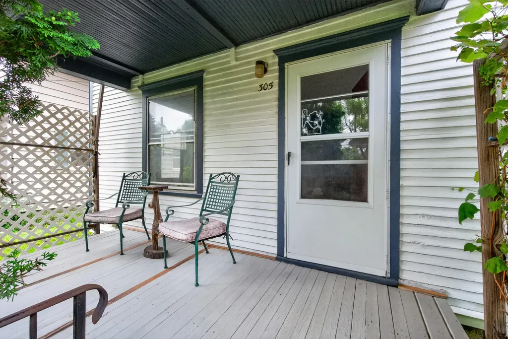 305 Watts Street Blackman Charter Township MI 49203