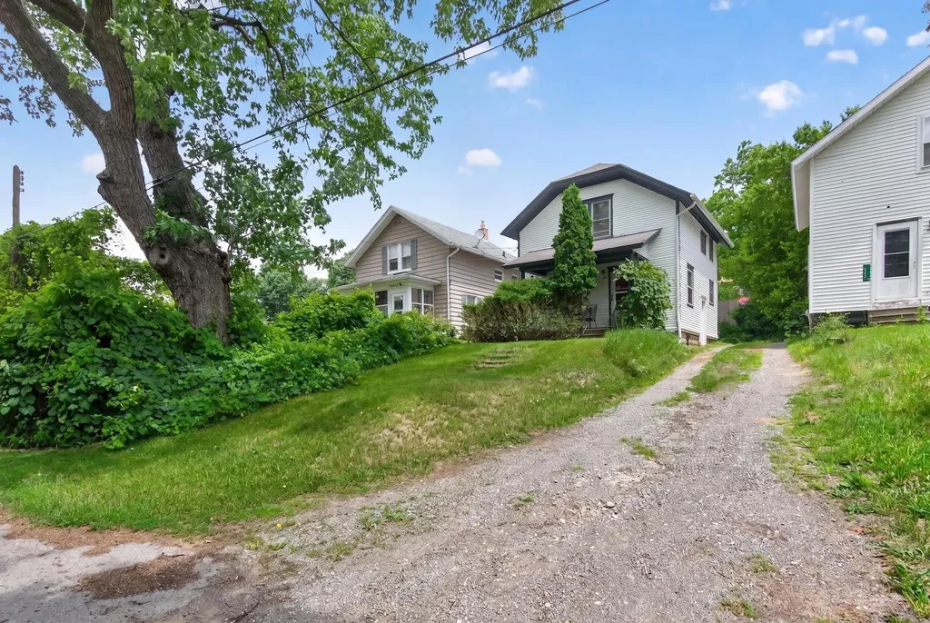 305 Watts Street Blackman Charter Township MI 49203