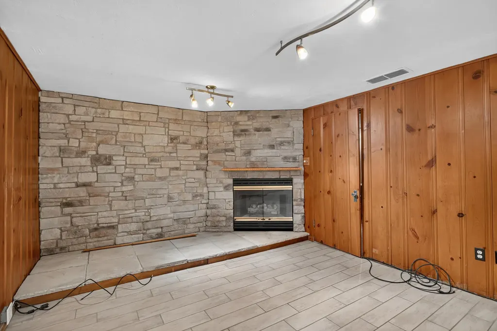 2052 Wildwood Lane Jackson City MI 49203