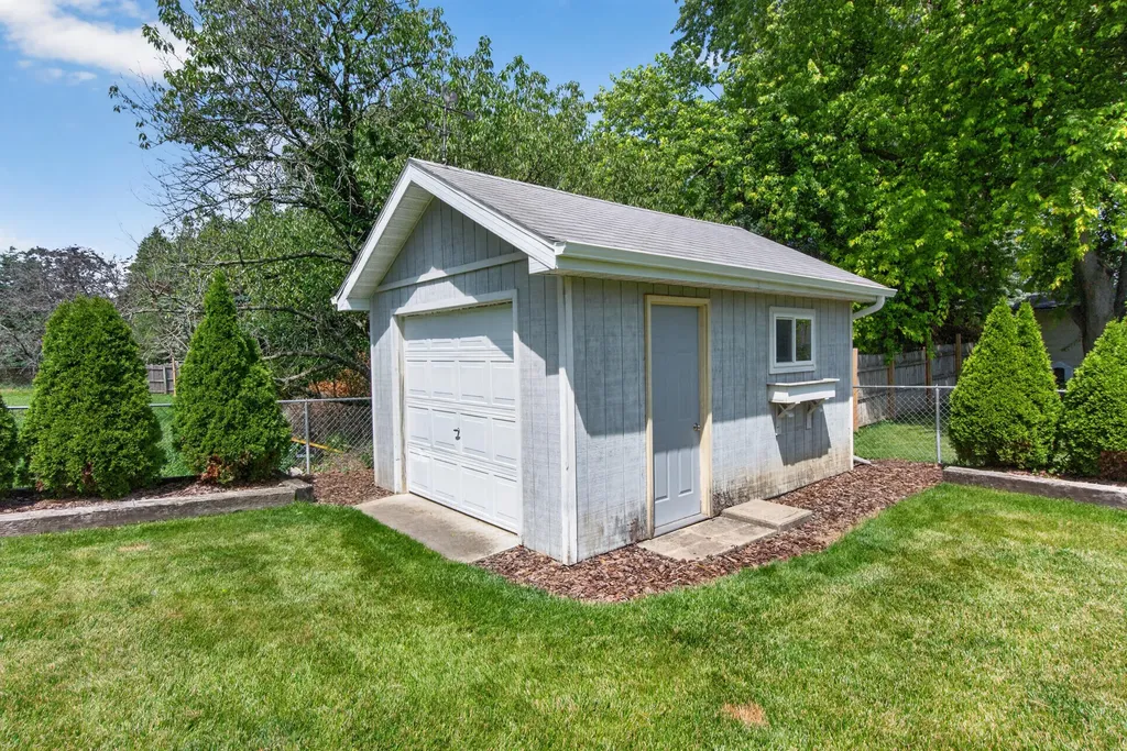 815 Kennedy Street Jackson City MI 49202