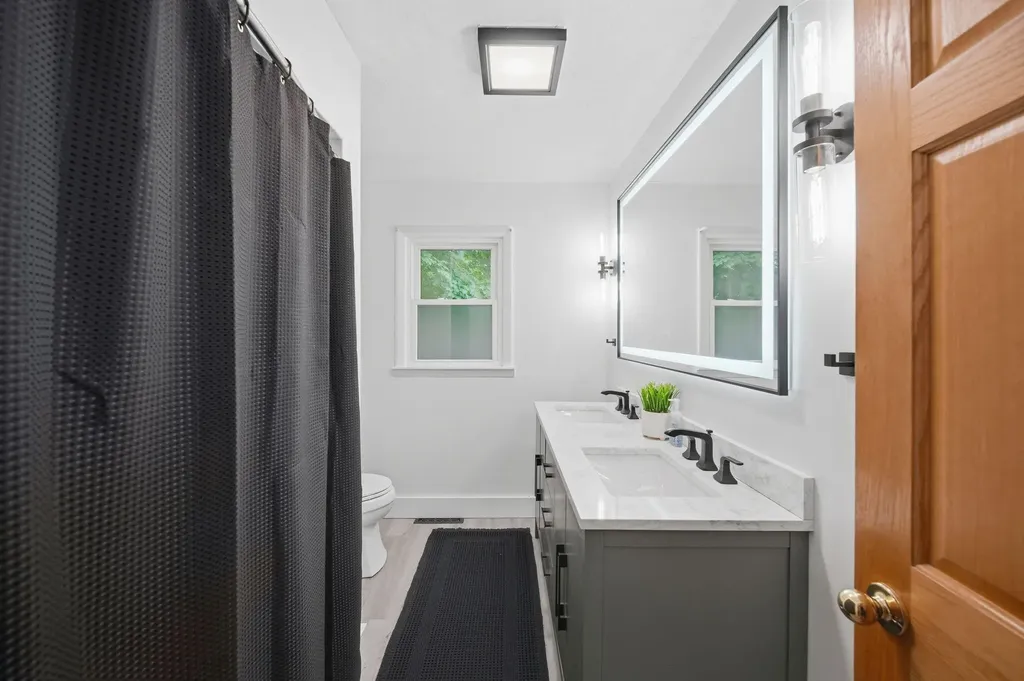 4123 Flansburg Road Leoni Township MI 49203