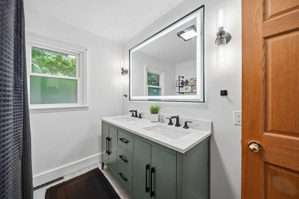 4123 Flansburg Road Leoni Township MI 49203