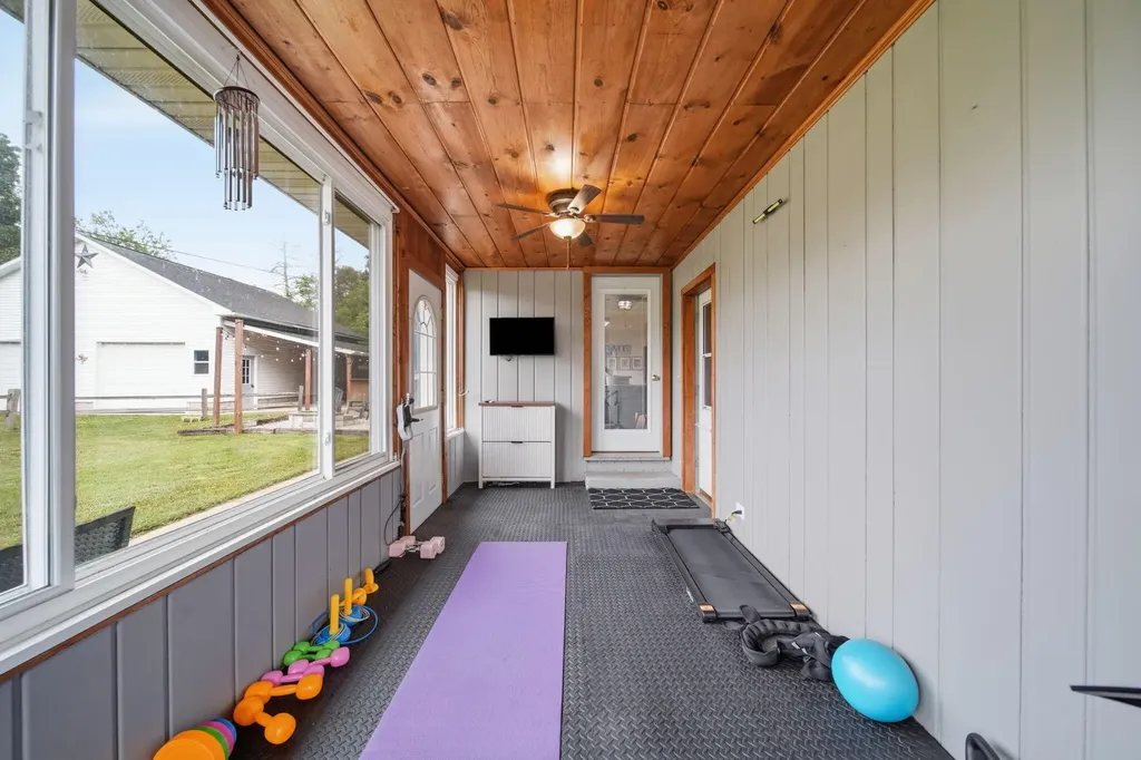 4123 Flansburg Road Leoni Township MI 49203