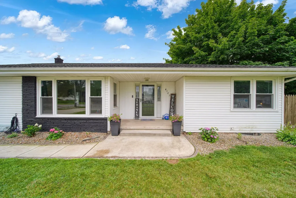 4123 Flansburg Road Leoni Township MI 49203