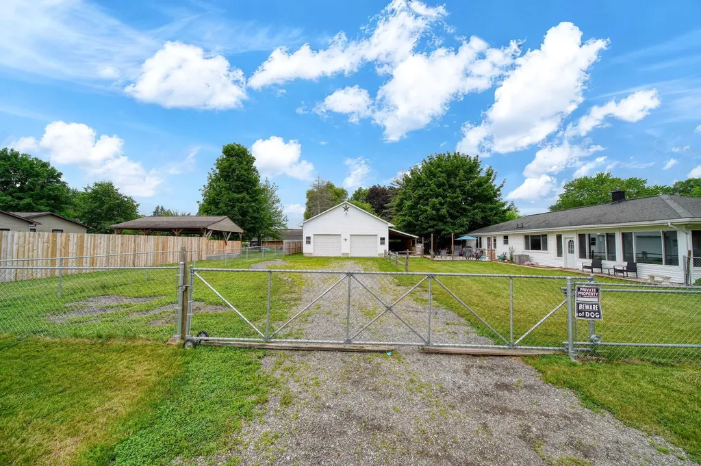 4123 Flansburg Road Leoni Township MI 49203