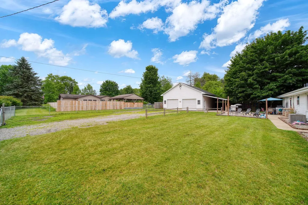 4123 Flansburg Road Leoni Township MI 49203