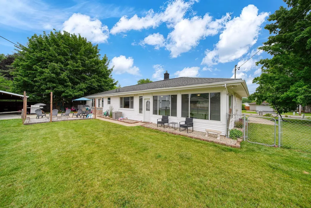 4123 Flansburg Road Leoni Township MI 49203