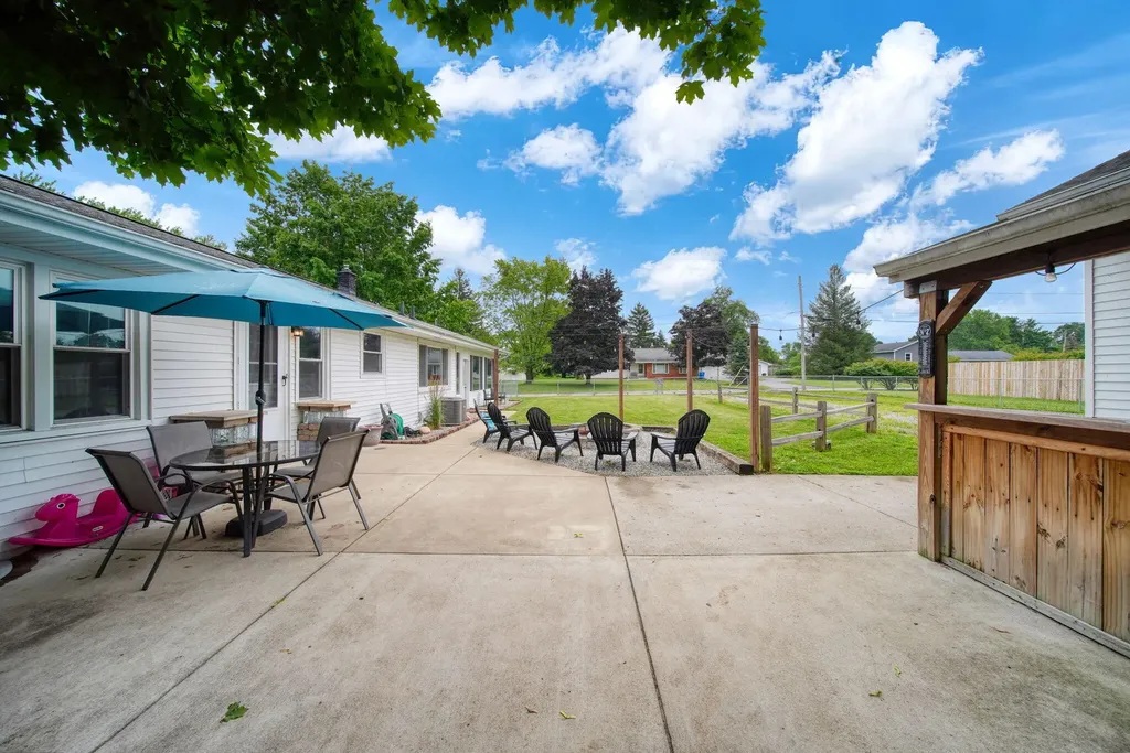 4123 Flansburg Road Leoni Township MI 49203