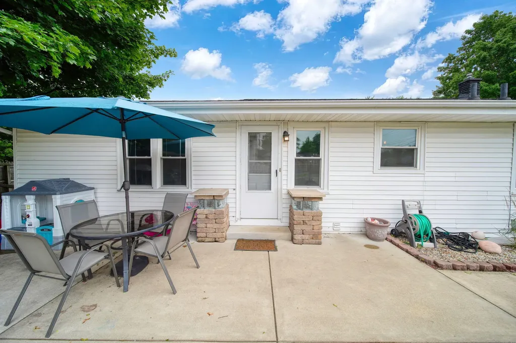4123 Flansburg Road Leoni Township MI 49203