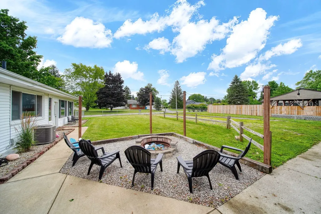 4123 Flansburg Road Leoni Township MI 49203