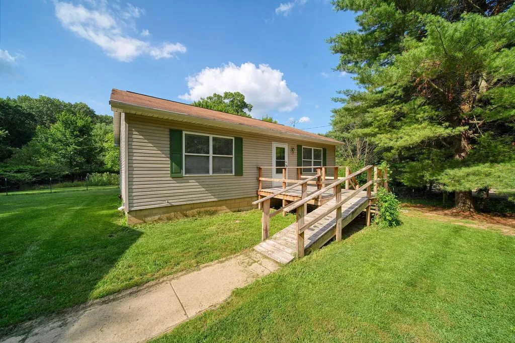 9130 Gordon Road Tompkins Township MI 49269