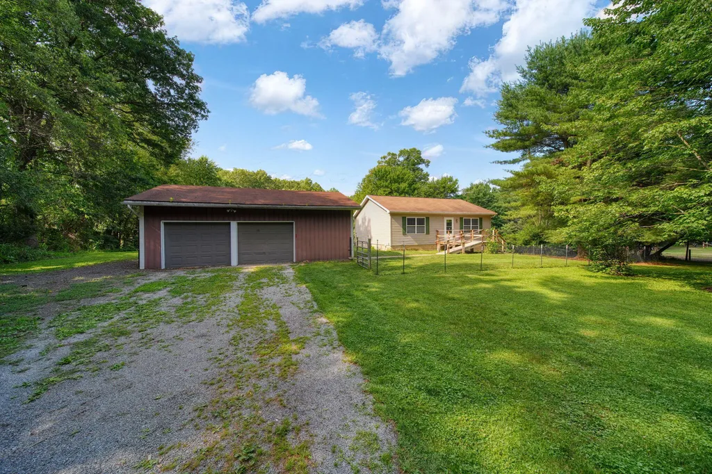 9130 Gordon Road Tompkins Township MI 49269