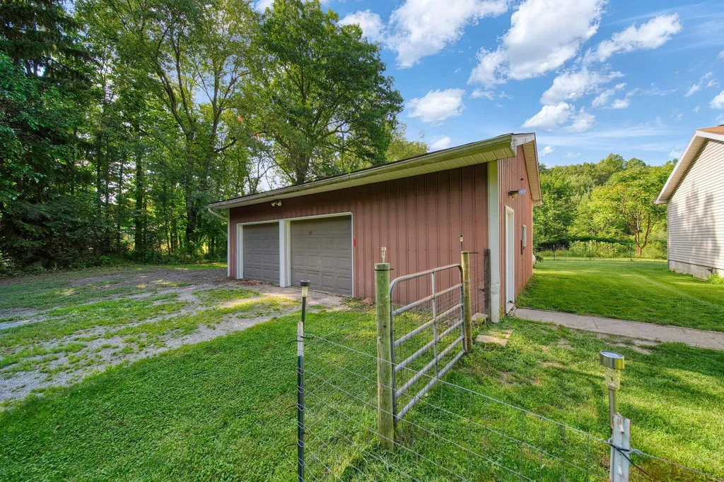 9130 Gordon Road Tompkins Township MI 49269