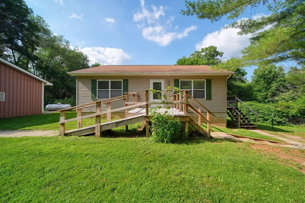 9130 Gordon Road Tompkins Township MI 49269