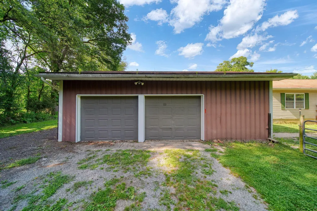 9130 Gordon Road Tompkins Township MI 49269