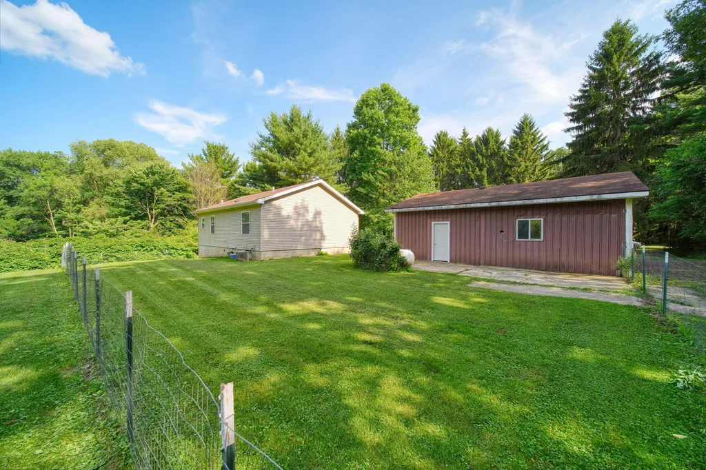 9130 Gordon Road Tompkins Township MI 49269