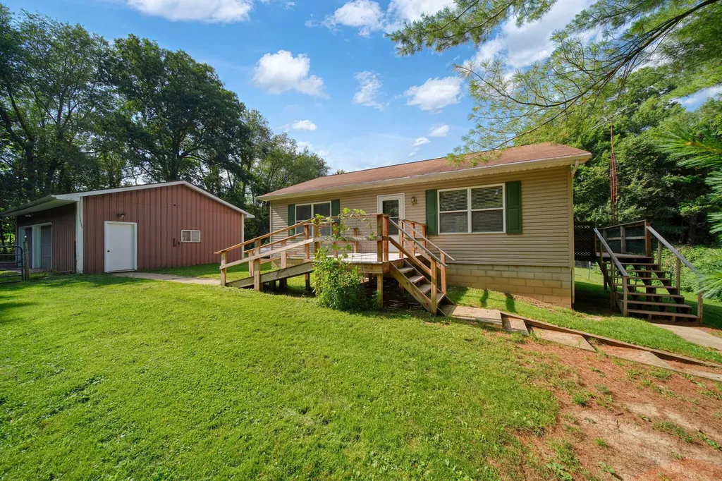 9130 Gordon Road Tompkins Township MI 49269