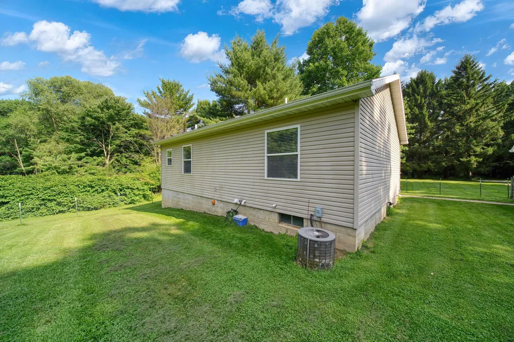 9130 Gordon Road Tompkins Township MI 49269