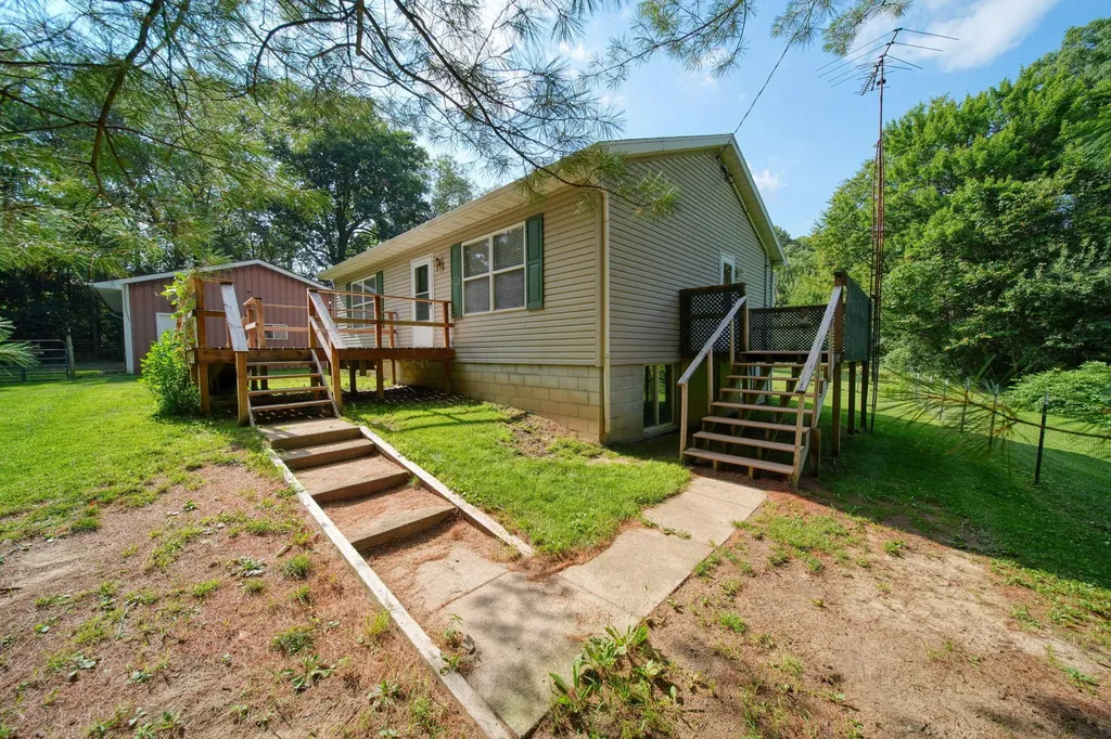 9130 Gordon Road Tompkins Township MI 49269