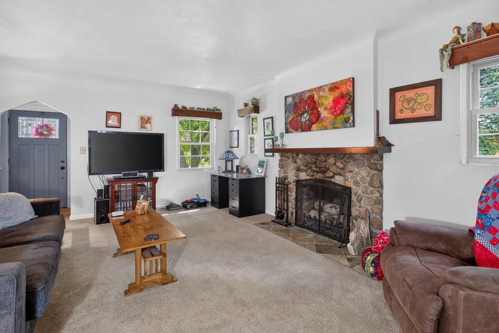 1320 Warren Avenue Summit Township MI 49203