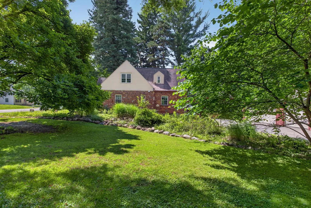 1320 Warren Avenue Summit Township MI 49203