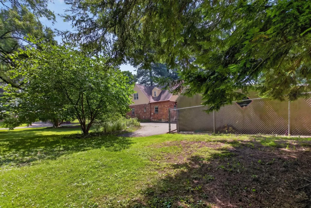 1320 Warren Avenue Summit Township MI 49203