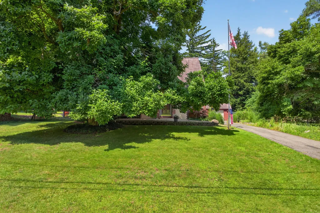 1320 Warren Avenue Summit Township MI 49203
