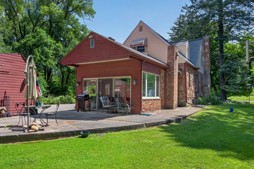 1320 Warren Avenue Summit Township MI 49203