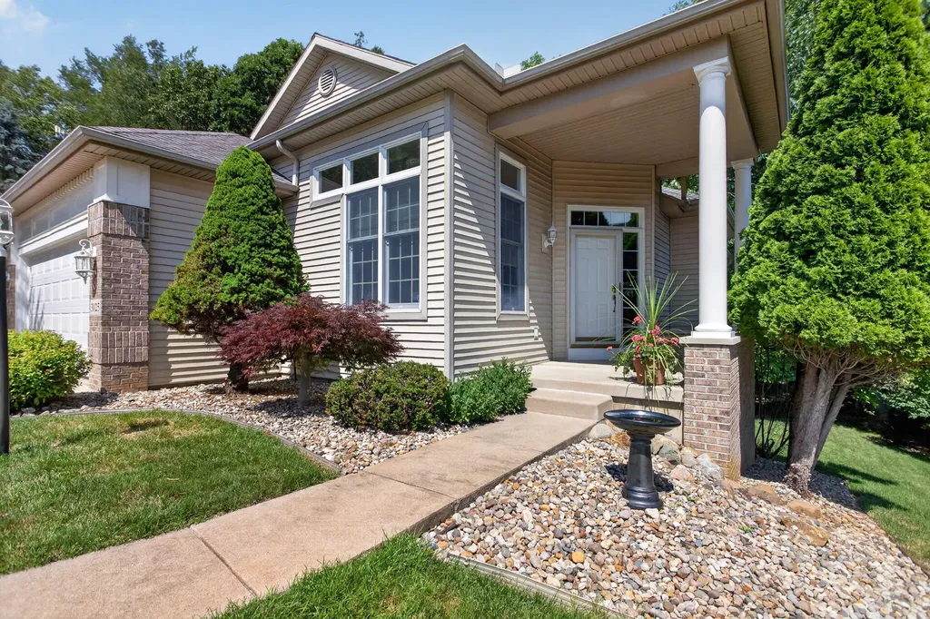 3025 S Wood Dale Drive Summit Township MI 49203