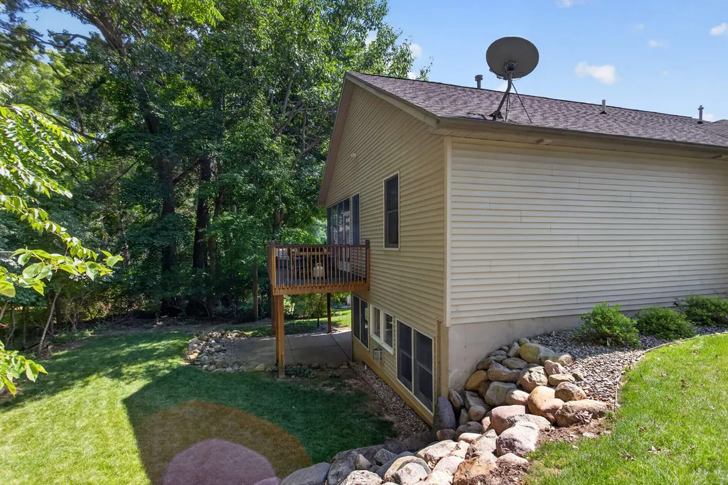 3025 S Wood Dale Drive Summit Township MI 49203