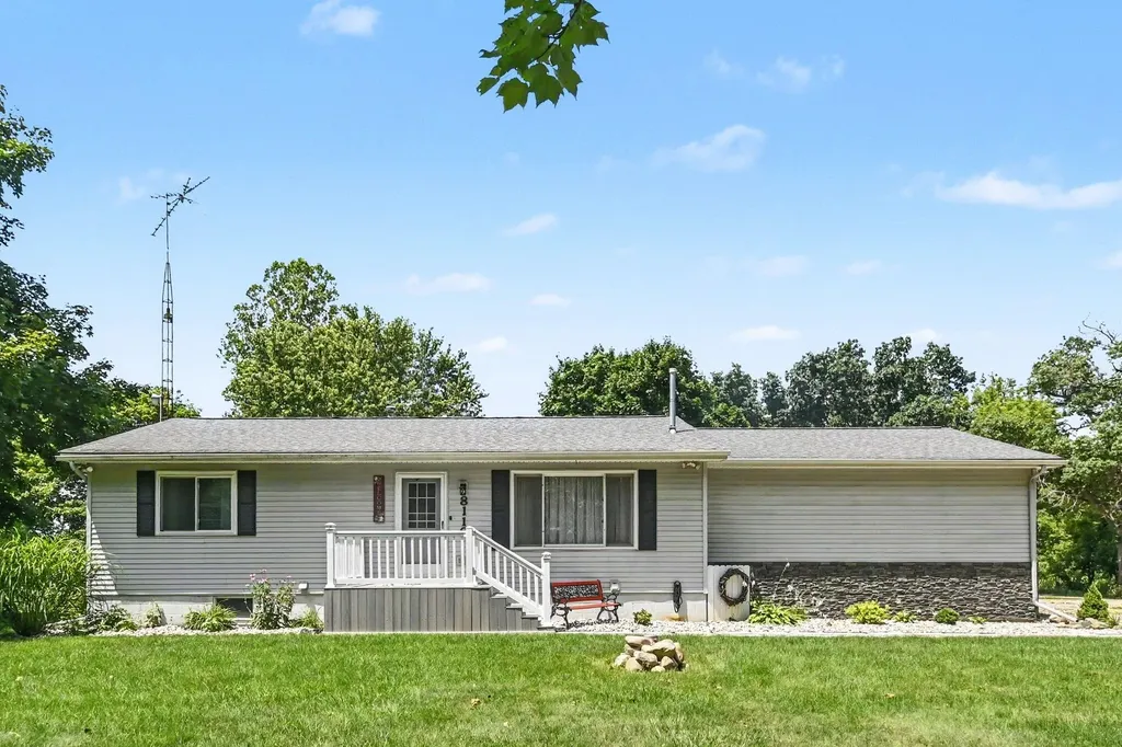 8116 Hyde Road Columbia Township MI 49234