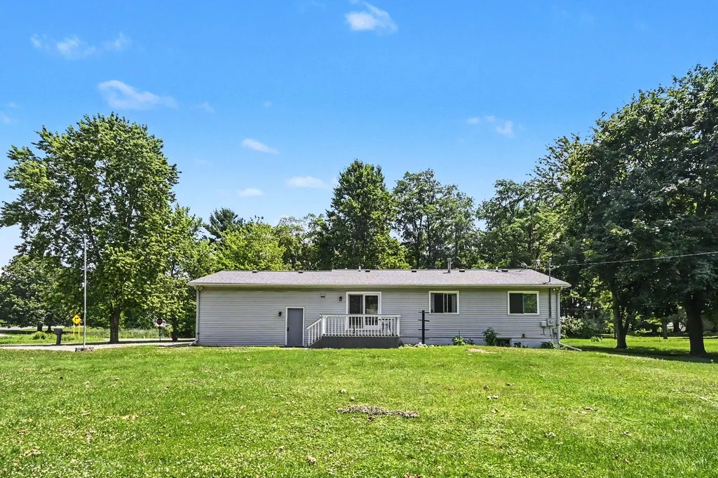 8116 Hyde Road Columbia Township MI 49234