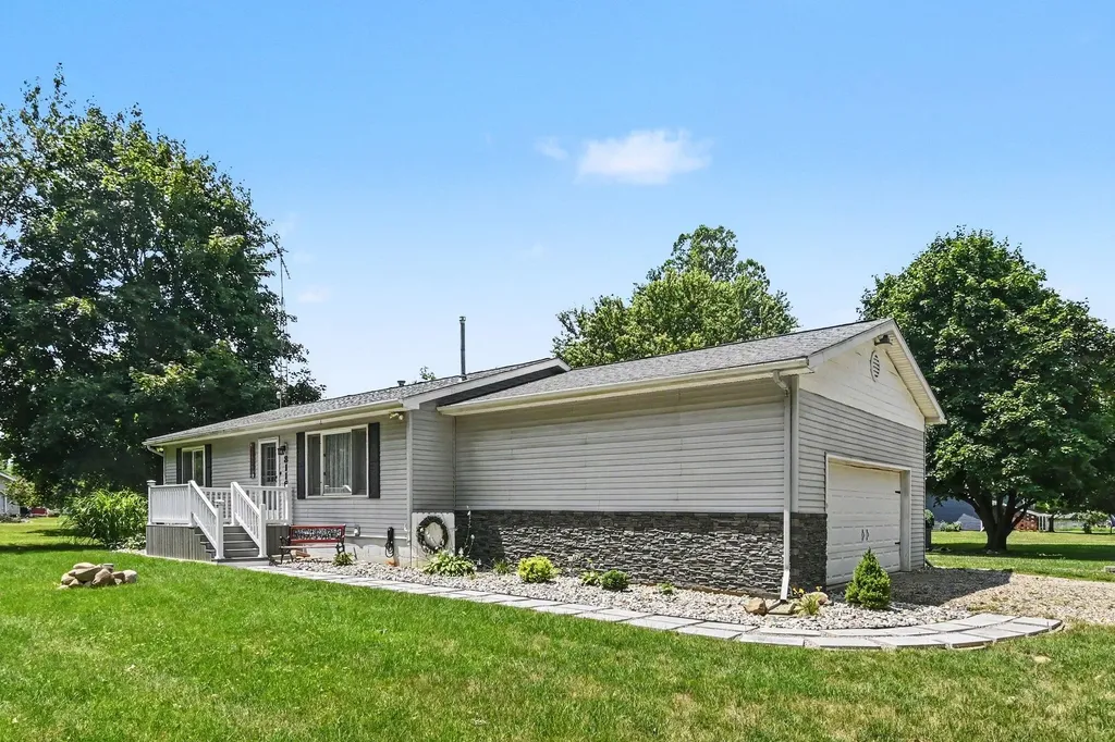 8116 Hyde Road Columbia Township MI 49234