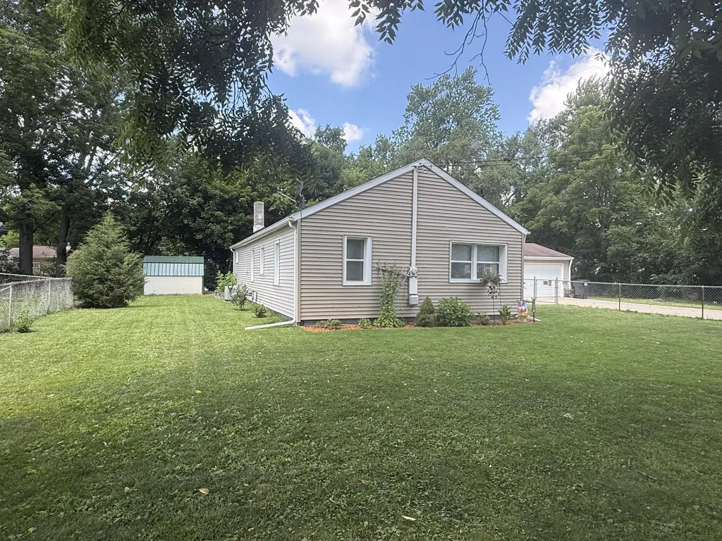 926 Bryant Avenue Jackson City MI 49202