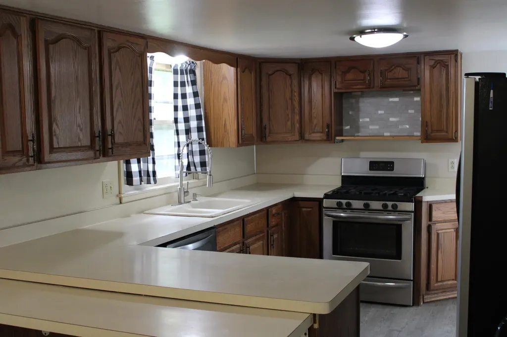 3027 Tulsa Drive N Jackson City MI 49203