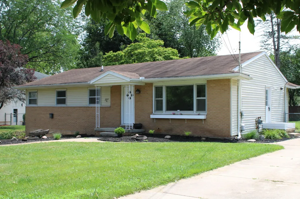 3027 Tulsa Drive N Jackson City MI 49203
