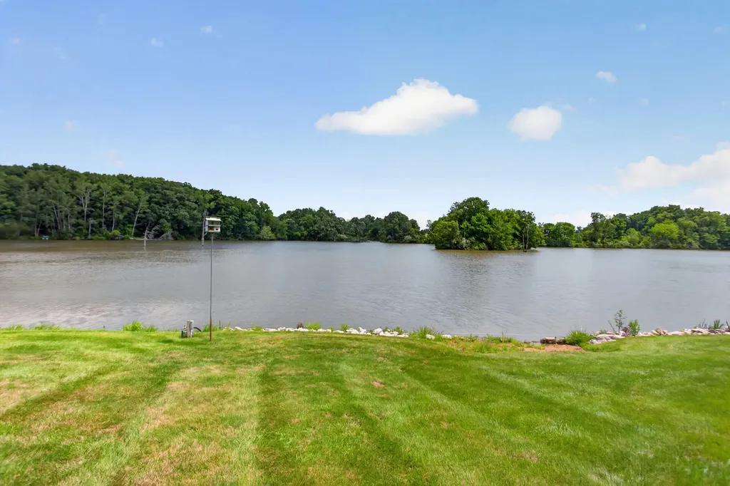 7070 Donegal Drive Cambridge Township MI 49265