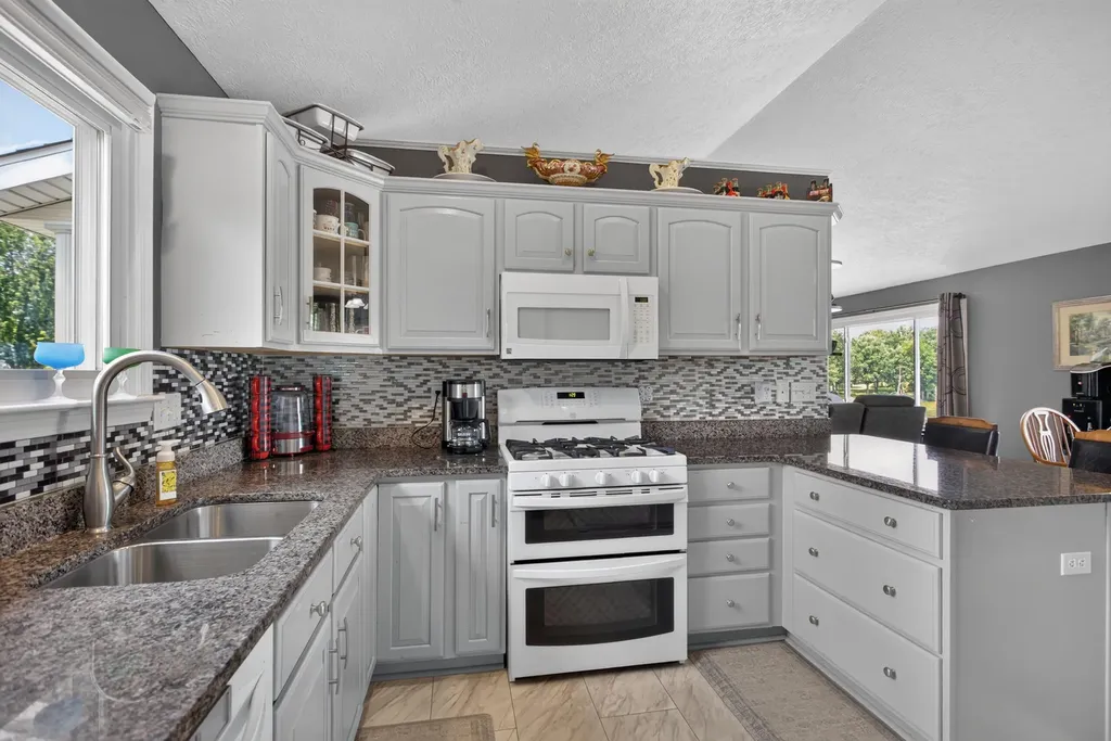 7070 Donegal Drive Cambridge Township MI 49265
