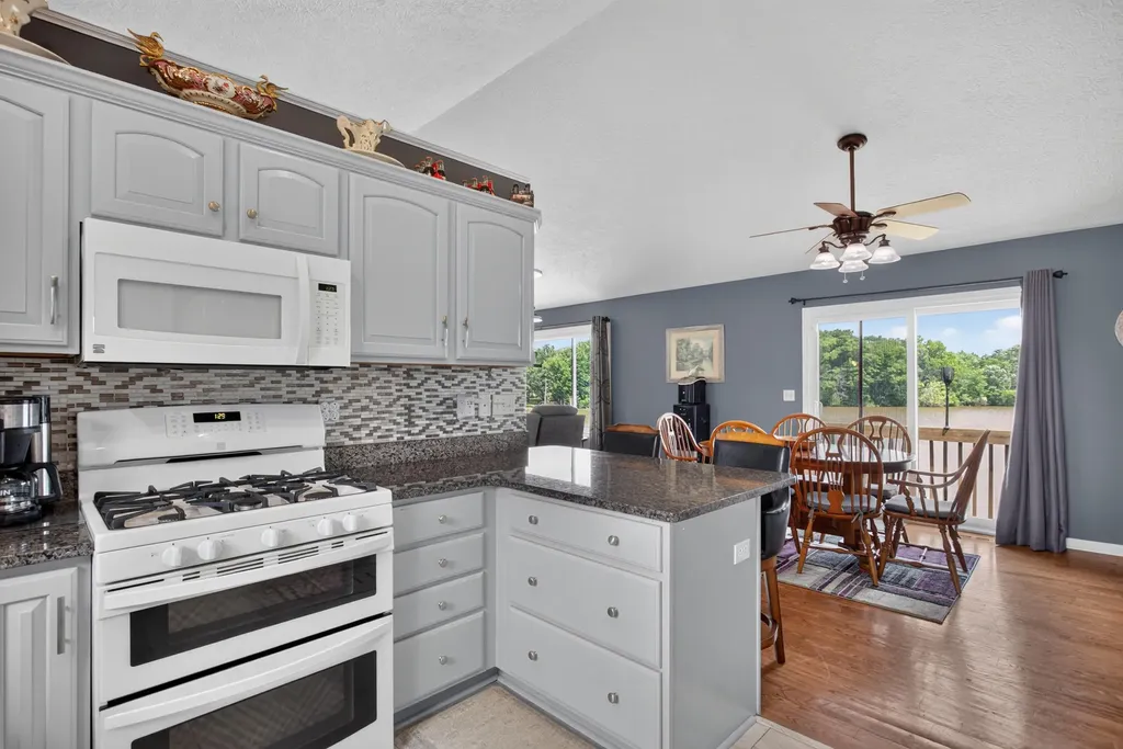 7070 Donegal Drive Cambridge Township MI 49265