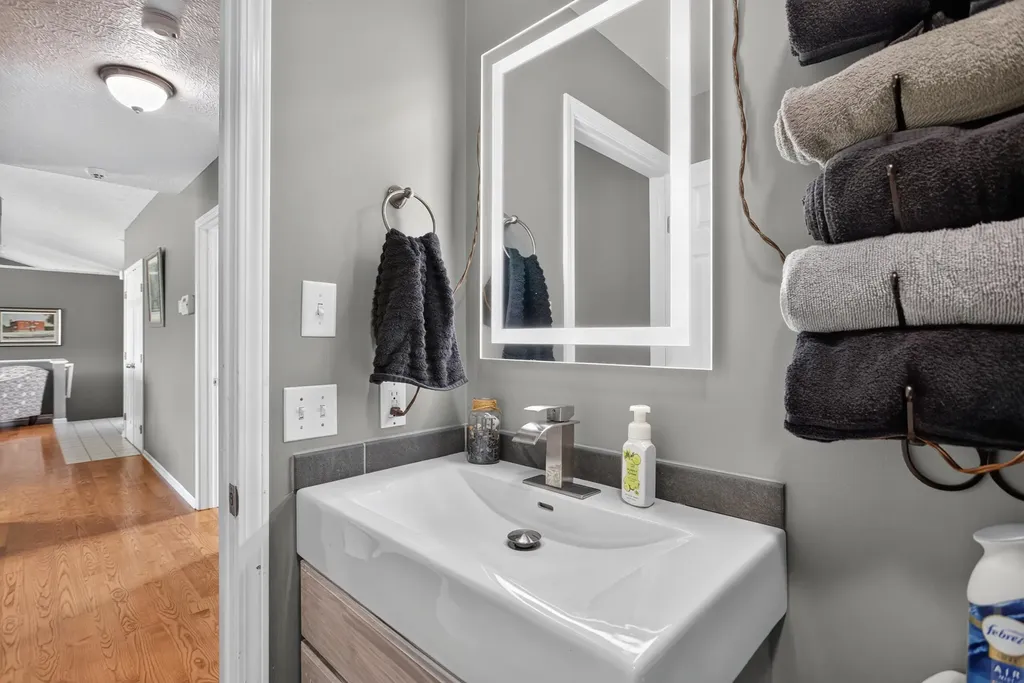 7070 Donegal Drive Cambridge Township MI 49265