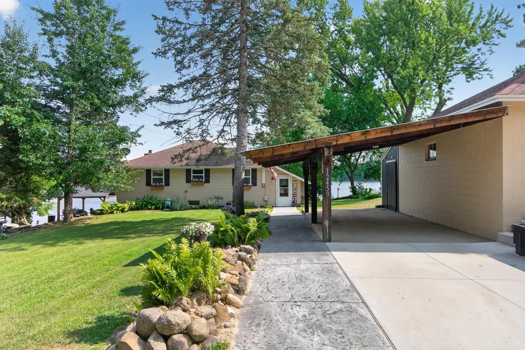 12459 Crystal Lake Drive S Somerset Township MI 49233