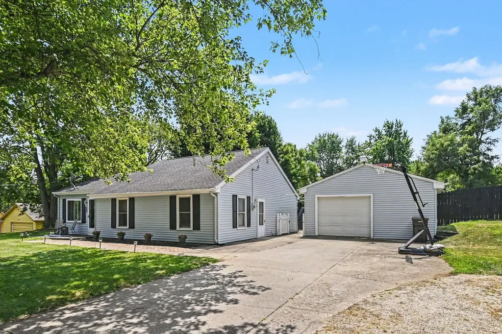 325 Burt Avenue Blackman Charter Township MI 49201