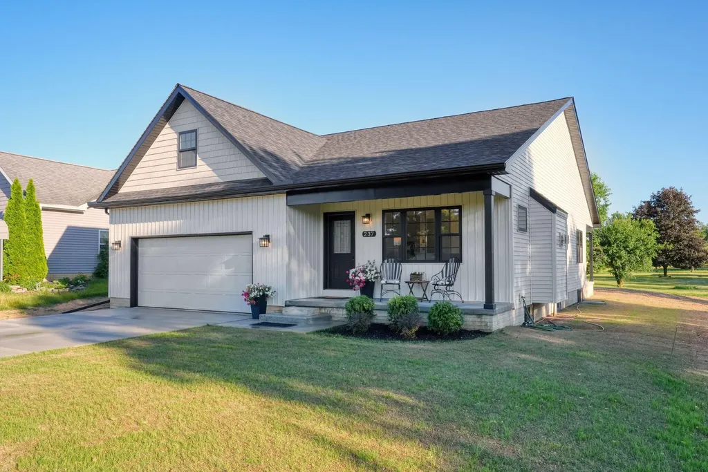237 Ambler Drive Columbia Township MI 49230