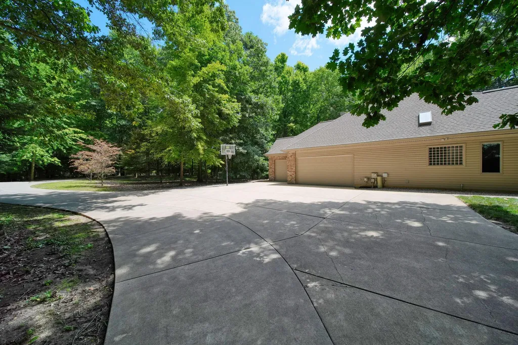 2500 Reynolds Road Spring Arbor Township MI 49201