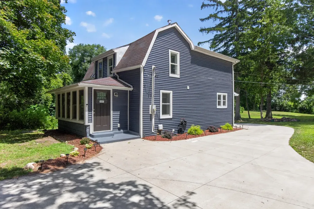 1227 Wayne Street Blackman Charter Township MI 49202