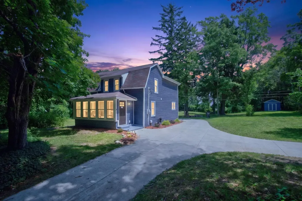 1227 Wayne Street Blackman Charter Township MI 49202